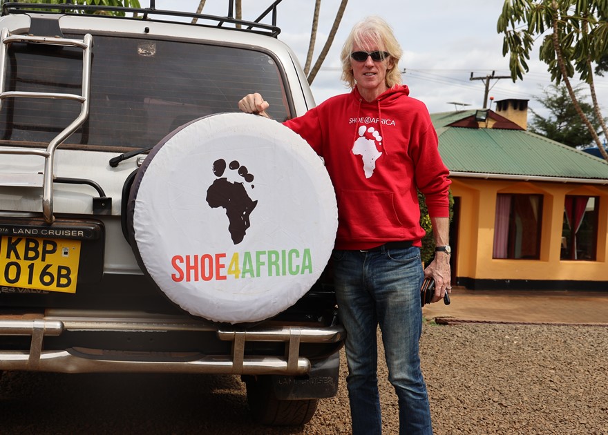 Kenía för – Toby Tanser og Shoes4Africa - Pistill 6